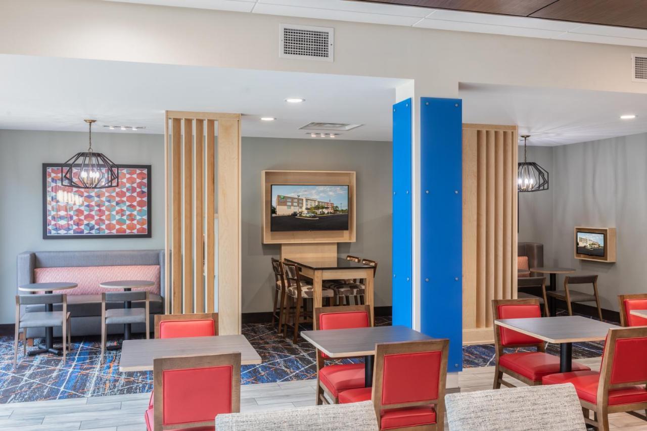 Holiday Inn Express & Suites Greenville S - Piedmont By Ihg Экстерьер фото