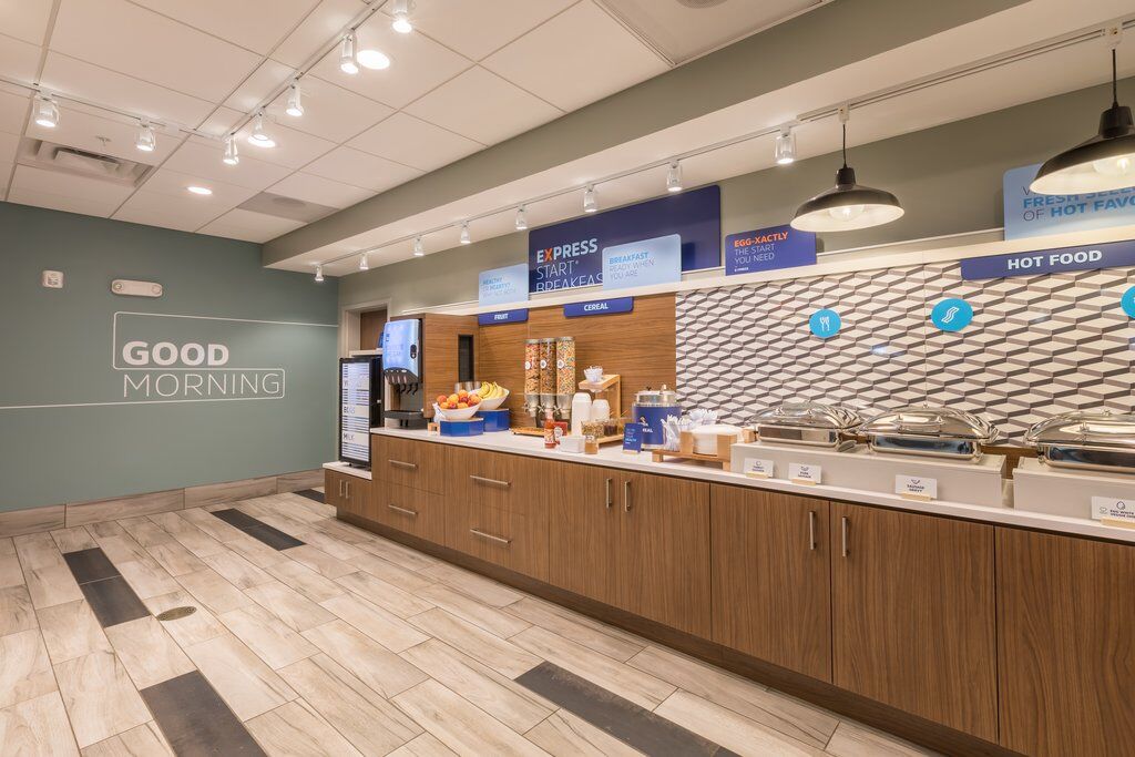 Holiday Inn Express & Suites Greenville S - Piedmont By Ihg Экстерьер фото